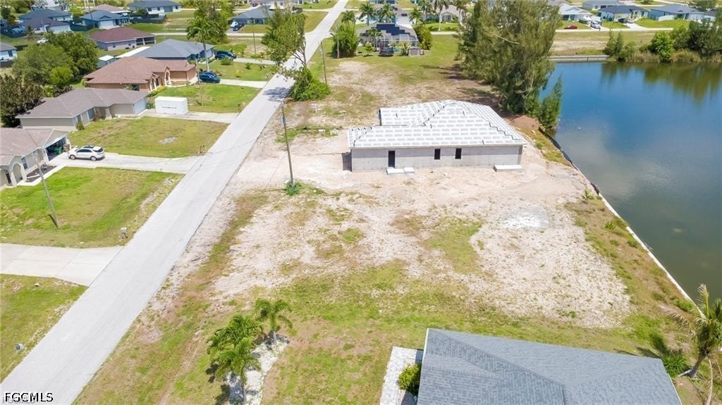 Waterfront Home for Sale in Cape Coral, photo 3