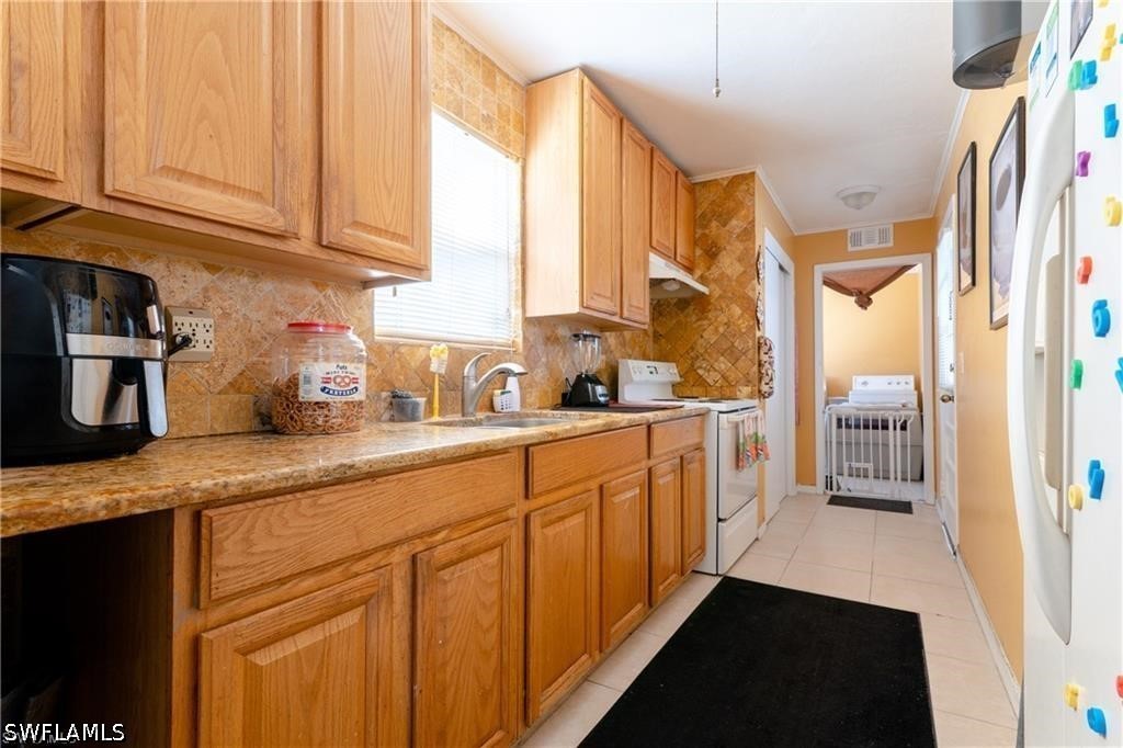 4 Bed SingleFamilyResidence for Sale in Lehigh Acres, photo 3
