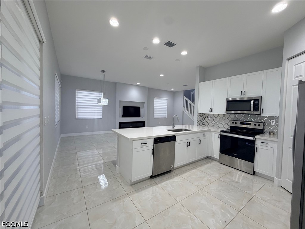 3 Bed SingleFamilyResidence for Sale in Naples, photo 3