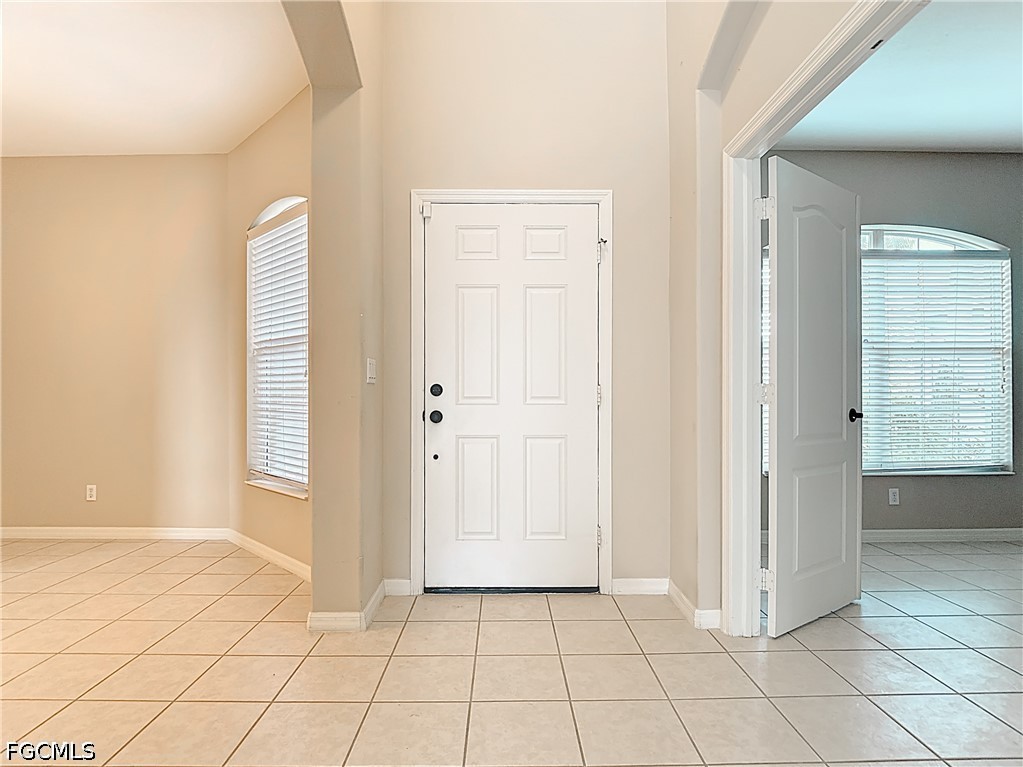 5 Bed Pool Home for Sale in Promenade West, photo 3