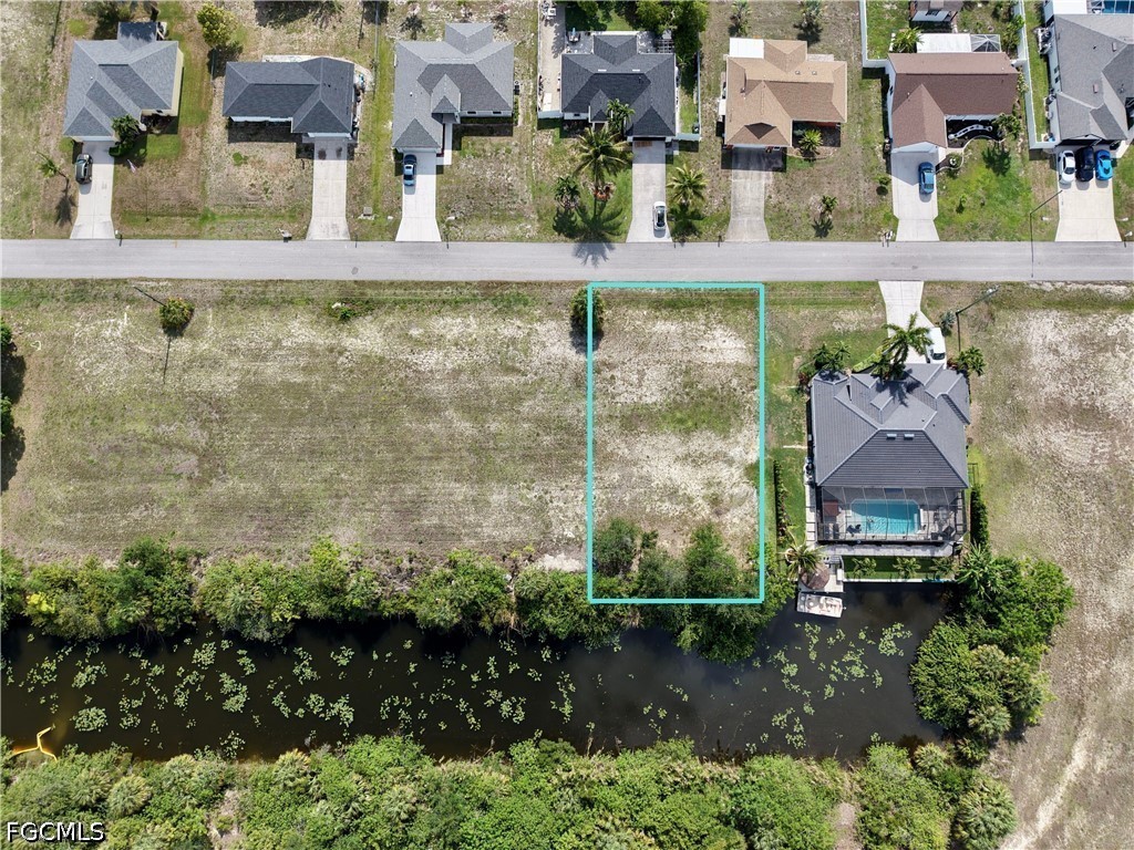 Waterfront Home for Sale in Cape Coral, photo 3