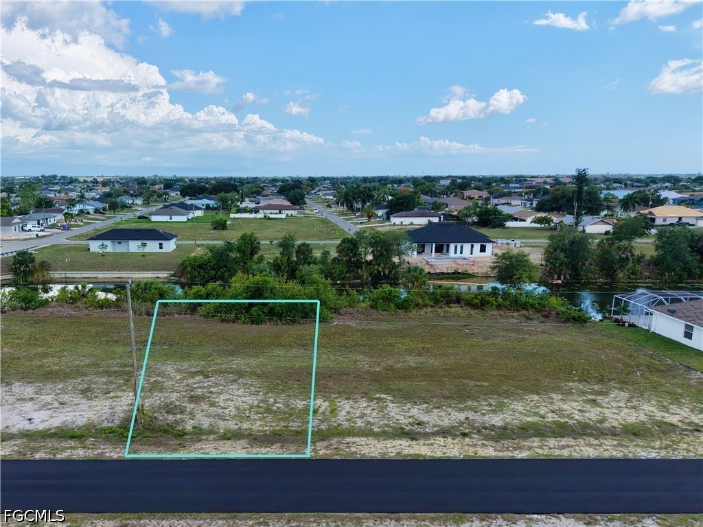 Waterfront Home for Sale in Cape Coral, photo 3
