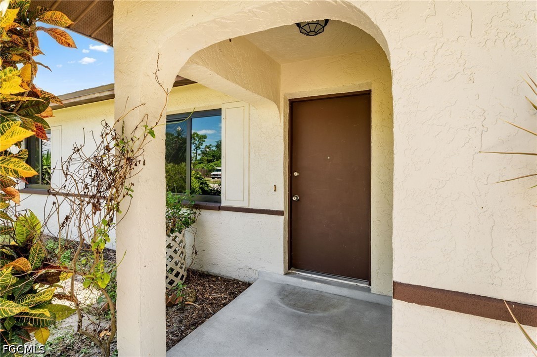 3 Bed SingleFamilyResidence for Sale in San Carlos Park, photo 3