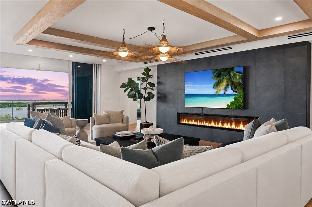 4 Bed Waterfront Home for Sale in Naples, photo 3
