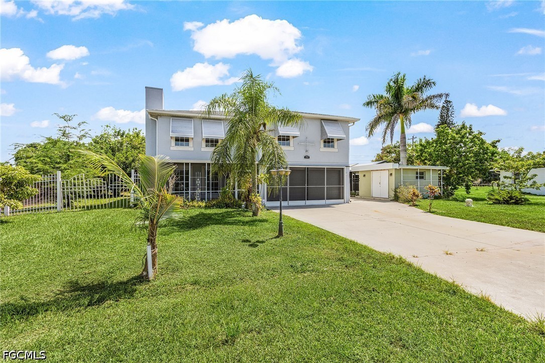 5 Bed SingleFamilyResidence for Sale in Lehigh Acres, photo 3
