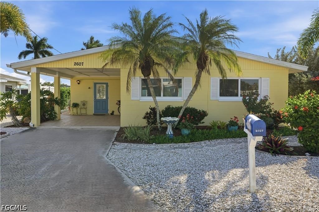 2 Bed Waterfront Home for Sale in Matlacha, photo 3