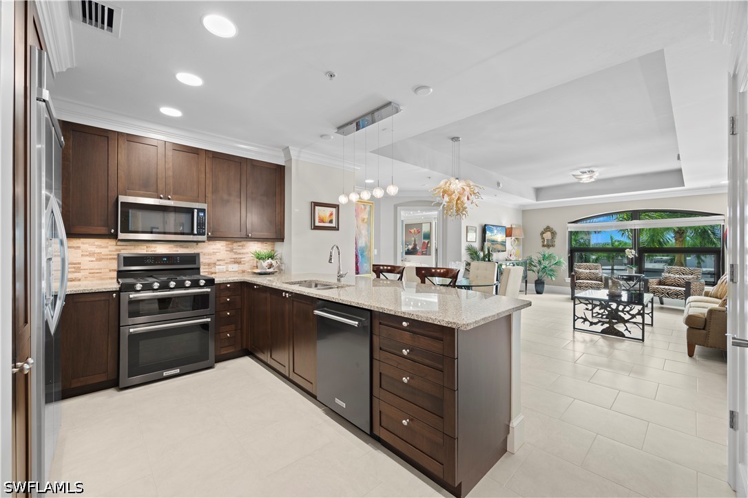 2 Bed Condominium for Sale in The Strada, photo 3