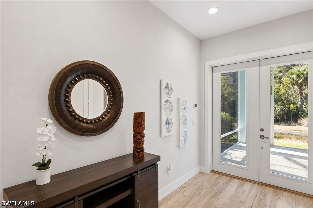 3 Bed Pool Home for Sale in Naples, photo 3