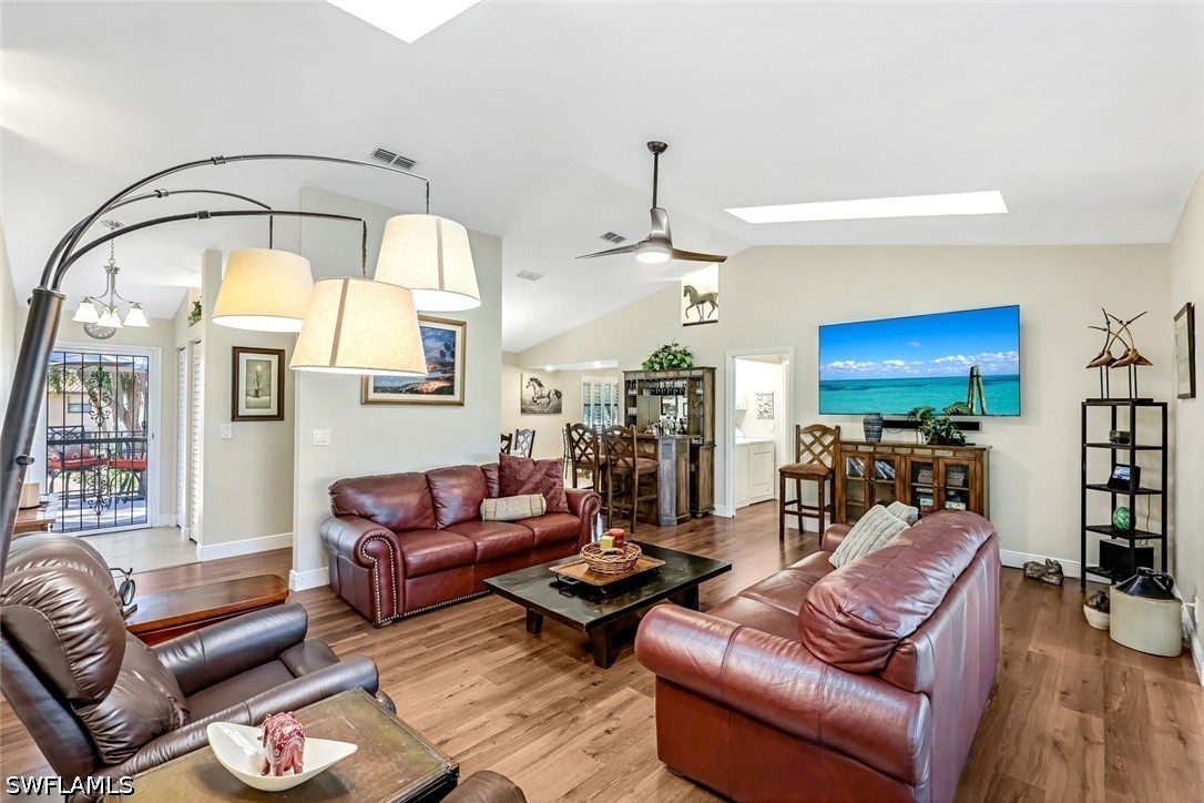 2 Bed Condominium for Sale in Fairway Oaks, photo 3
