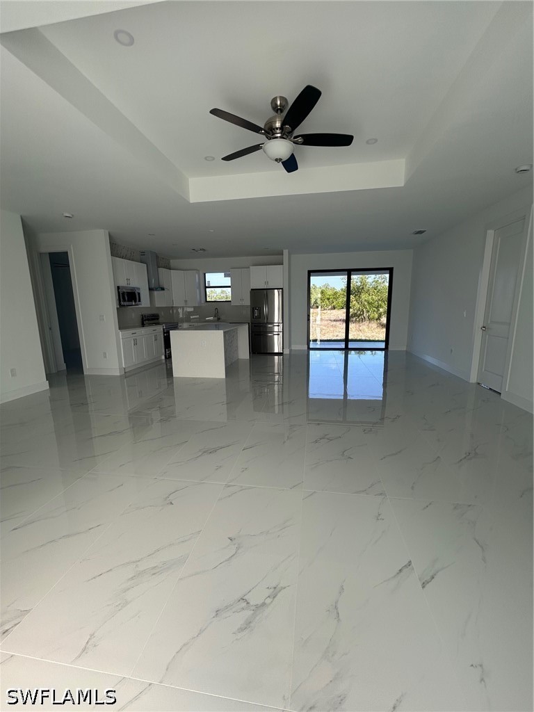 3 Bed SingleFamilyResidence for Sale in Naples, photo 3