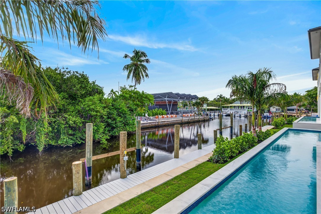 4 Bed Pool Home for Sale in Demere Landing, photo 3