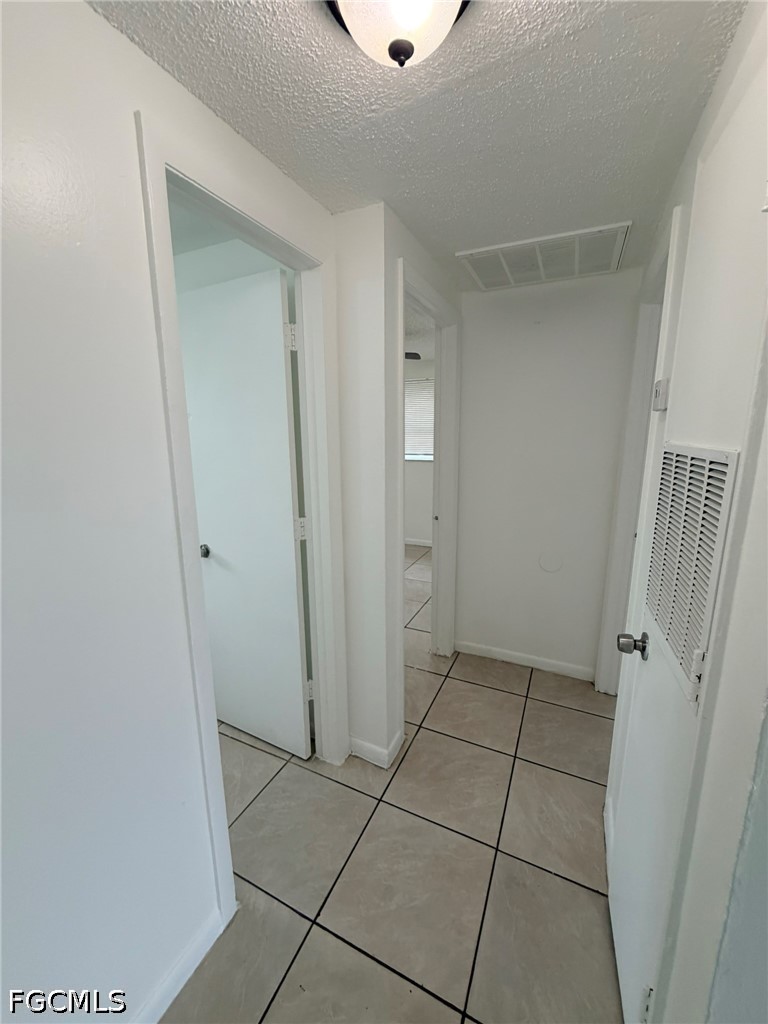 2 Bed Quadruplex for Sale in Fort Myers, photo 3