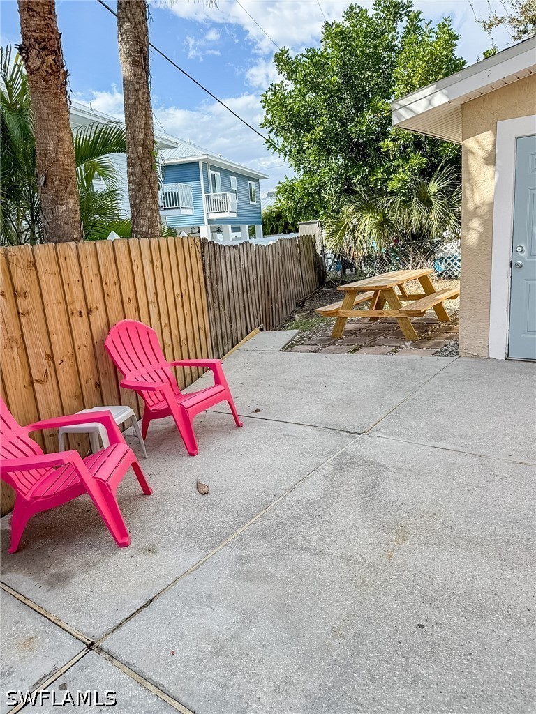 4 Bed Quadruplex for Sale in Beach Estates, photo 3