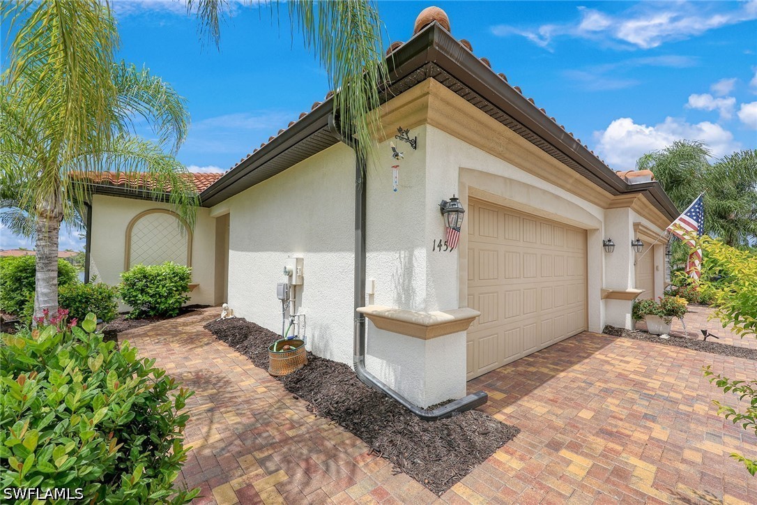 3 Bed Waterfront Home for Sale in Artesia, photo 3