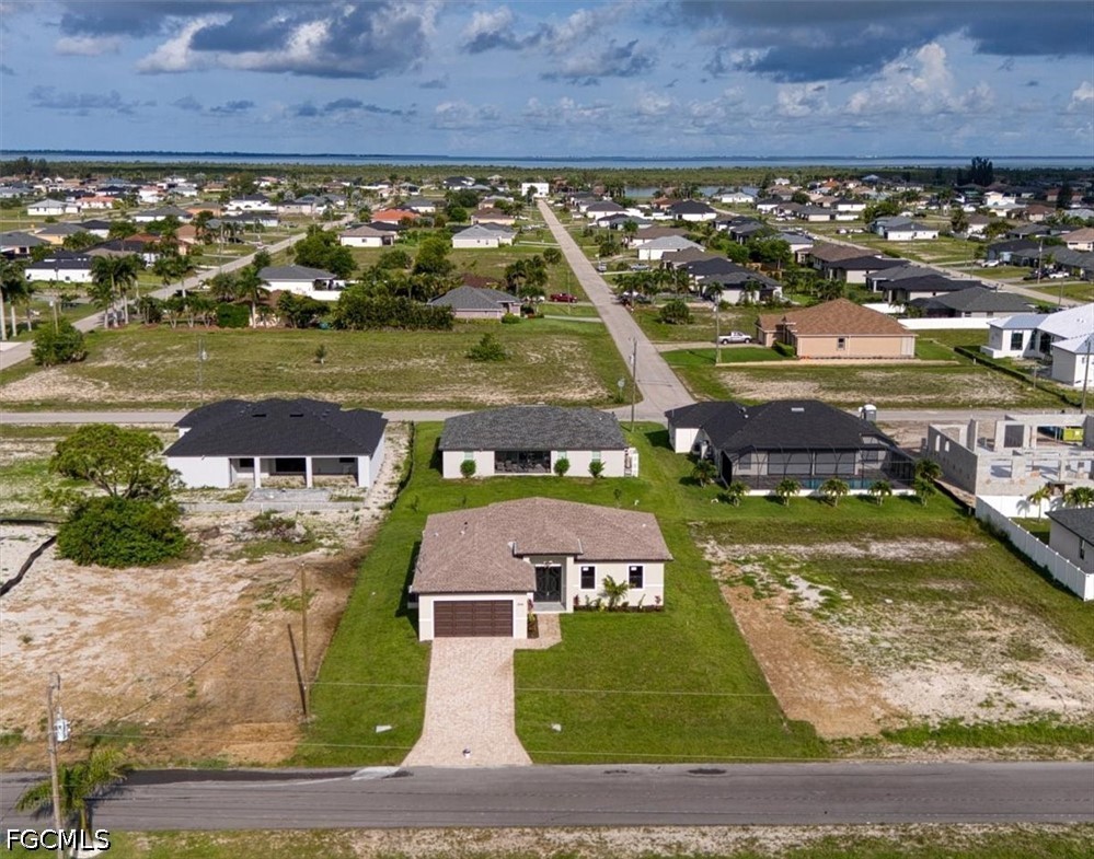 3 Bed SingleFamilyResidence for Sale in Cape Coral, photo 3
