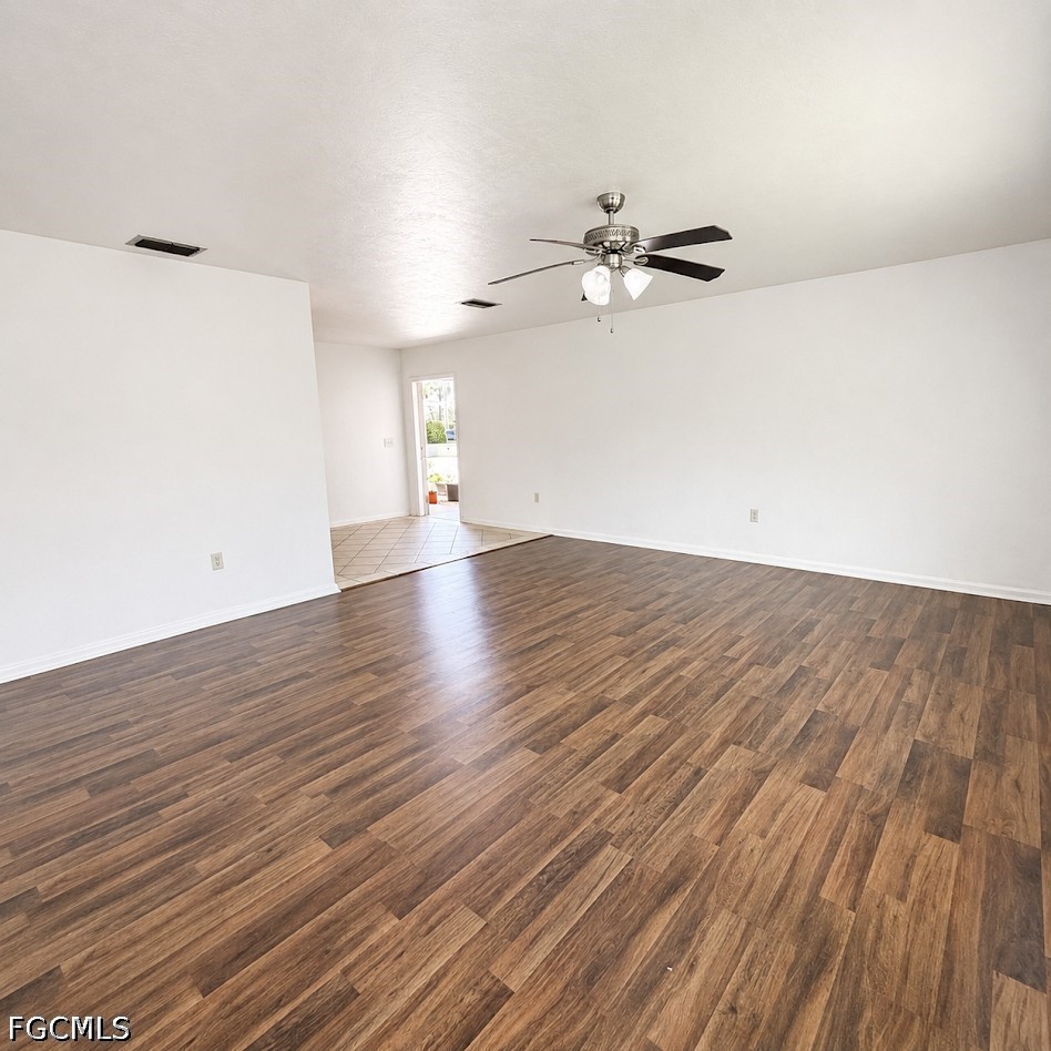 1 Bed Condominium for Sale in Cape Coral, photo 3