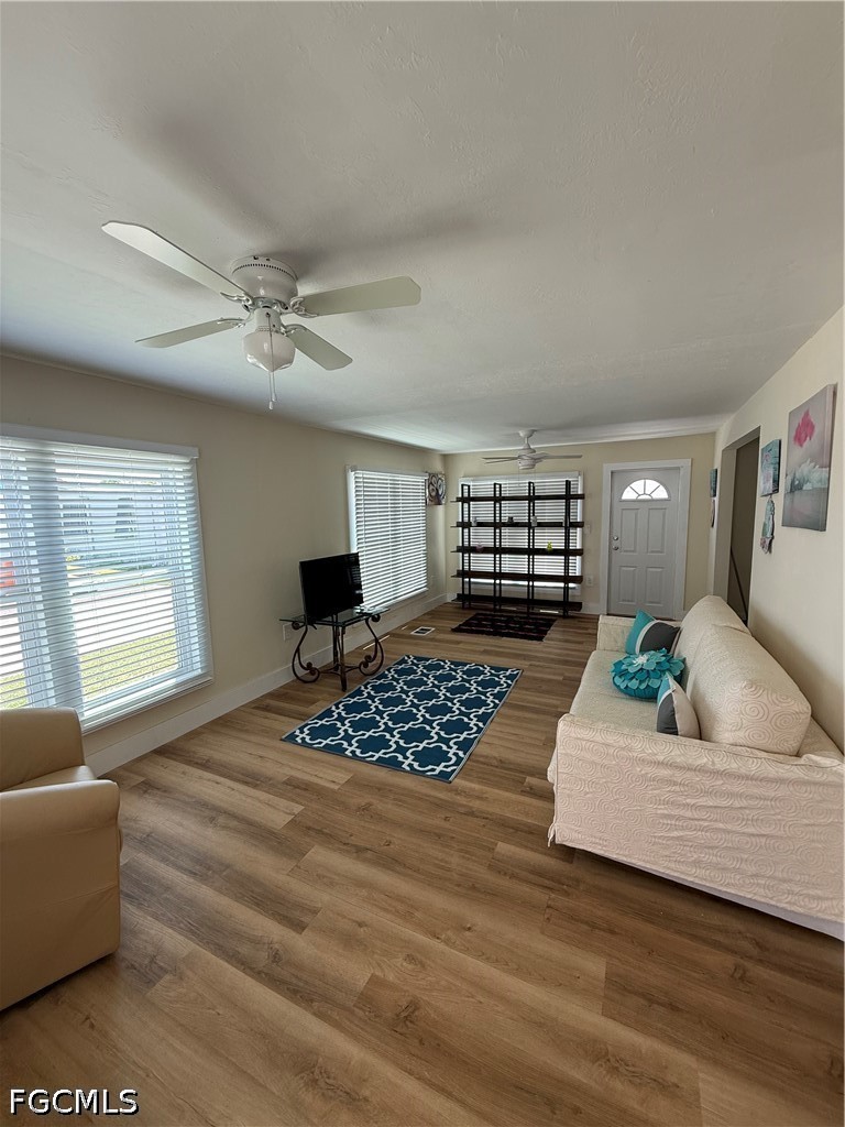 2 Bed ManufacturedHome for Sale in Naples, photo 3