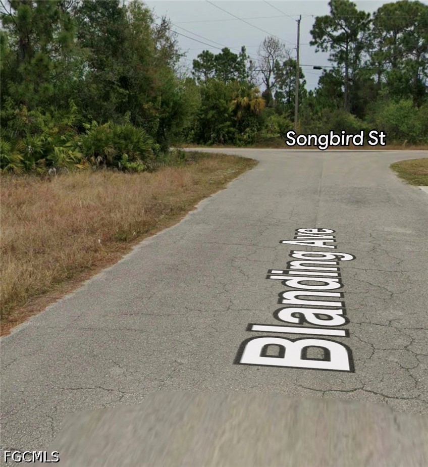 Residential for Sale in Fort Myers, photo 3