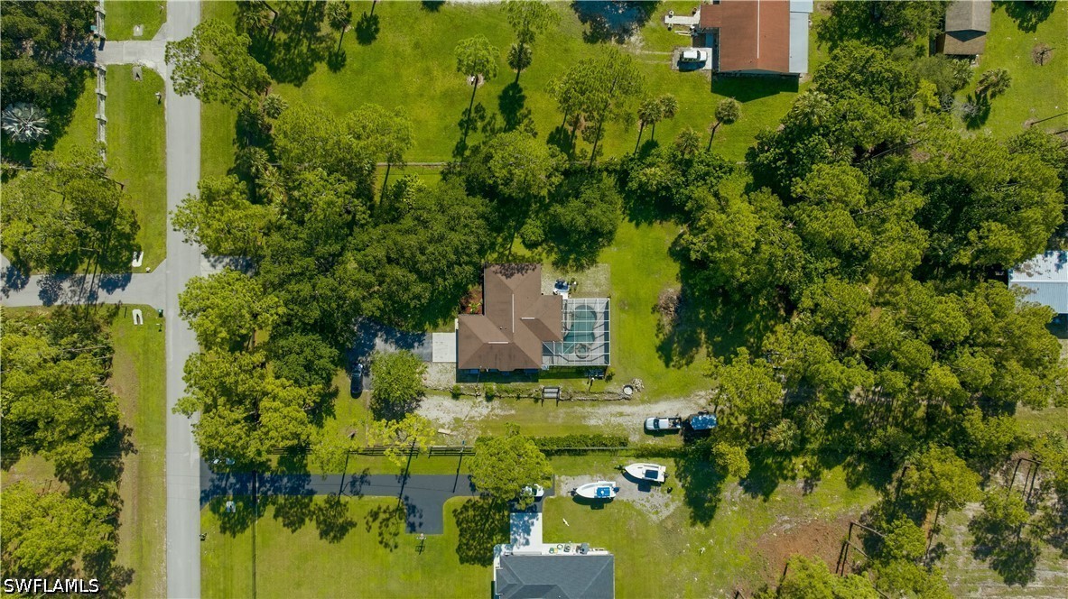 3 Bed Pool Home for Sale in Naples, photo 3