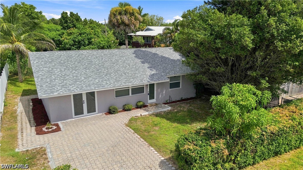 3 Bed SingleFamilyResidence for Sale in Naples, photo 3