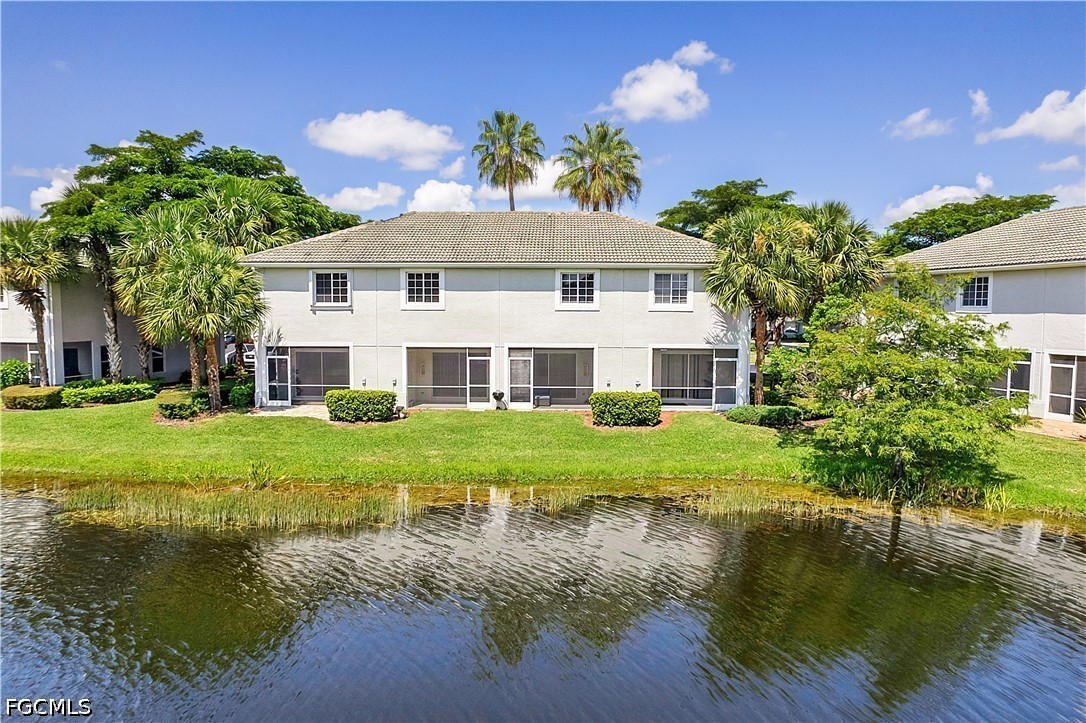 2 Bed Waterfront Home for Sale in Fort Myers, photo 3