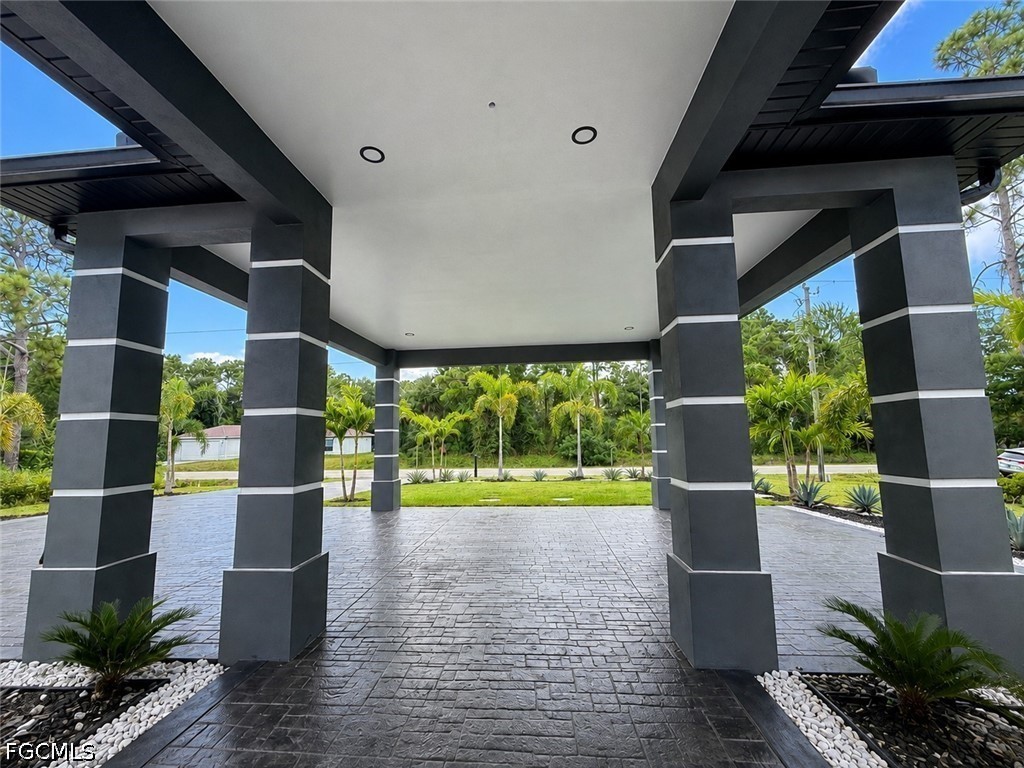 4 Bed SingleFamilyResidence for Sale in Lehigh Acres, photo 3