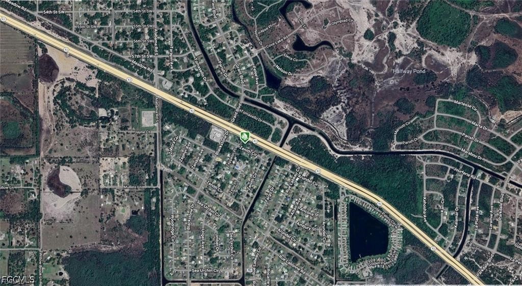 Residential for Sale in Mirror Lakes, photo 3