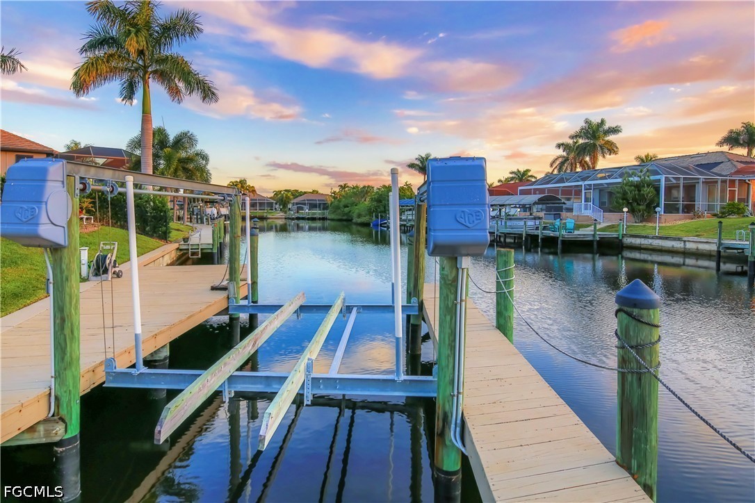 3 Bed Pool Home for Sale in Cape Coral, photo 3