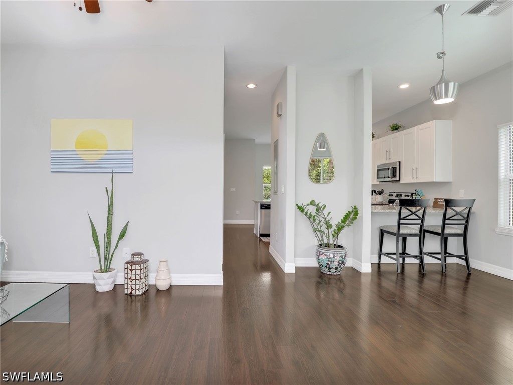 3 Bed SingleFamilyResidence for Sale in Naples, photo 3