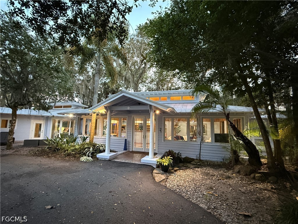 3 Bed Waterfront Home for Sale in Labelle, photo 3