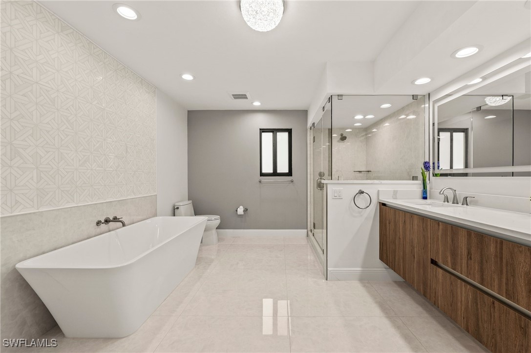 3 Bed Pool Home for Sale in Kings Lake, photo 21