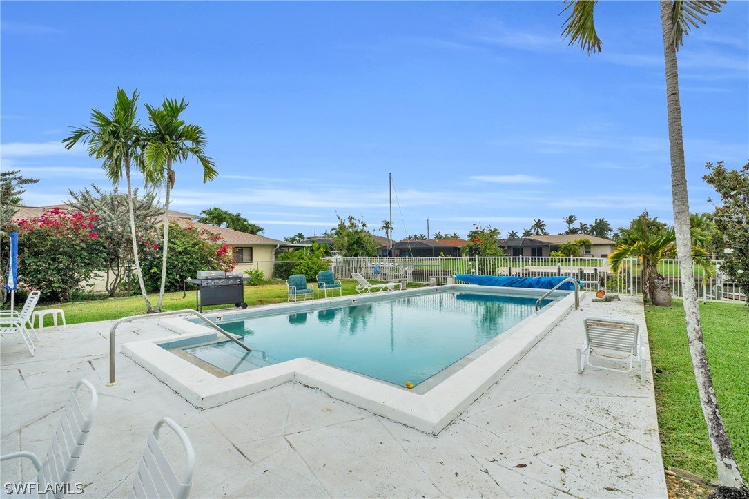 2 Bed Waterfront Home for Sale in Cape Coral, photo 21