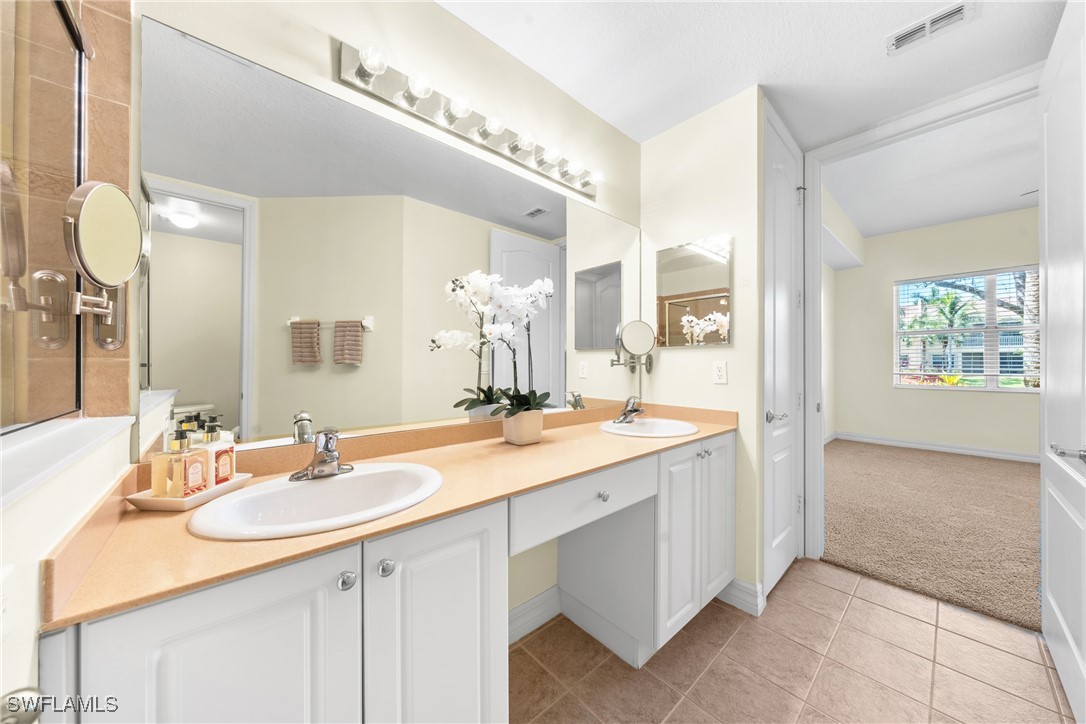 3 Bed Waterfront Home for Sale in Fort Myers, photo 21