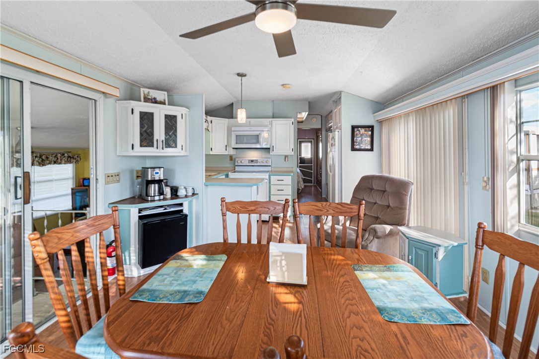 1 Bed ManufacturedHome for Sale in Estero, photo 21