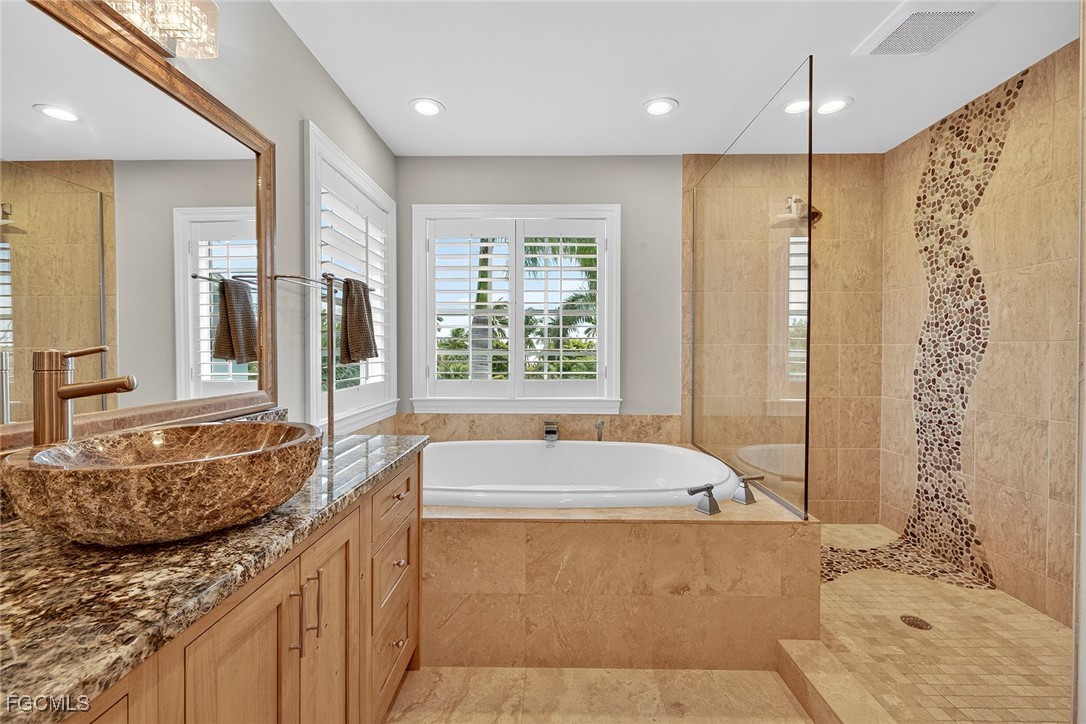 4 Bed Pool Home for Sale in Sanibel, photo 21