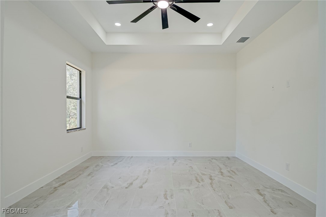 3 Bed SingleFamilyResidence for Sale in Lehigh Acres, photo 21