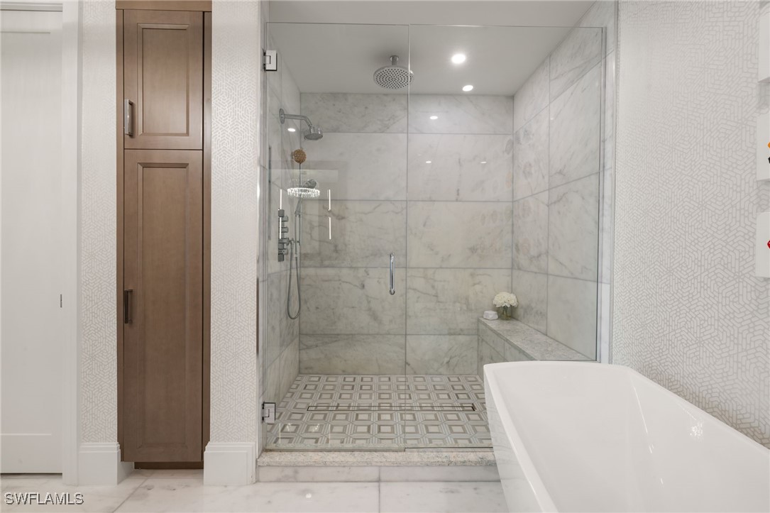 3 Bed Condominium for Sale in Naples, photo 21