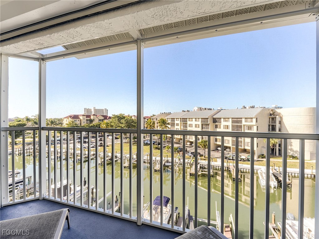 2 Bed Waterfront Home for Sale in Fort Myers Beach, photo 21