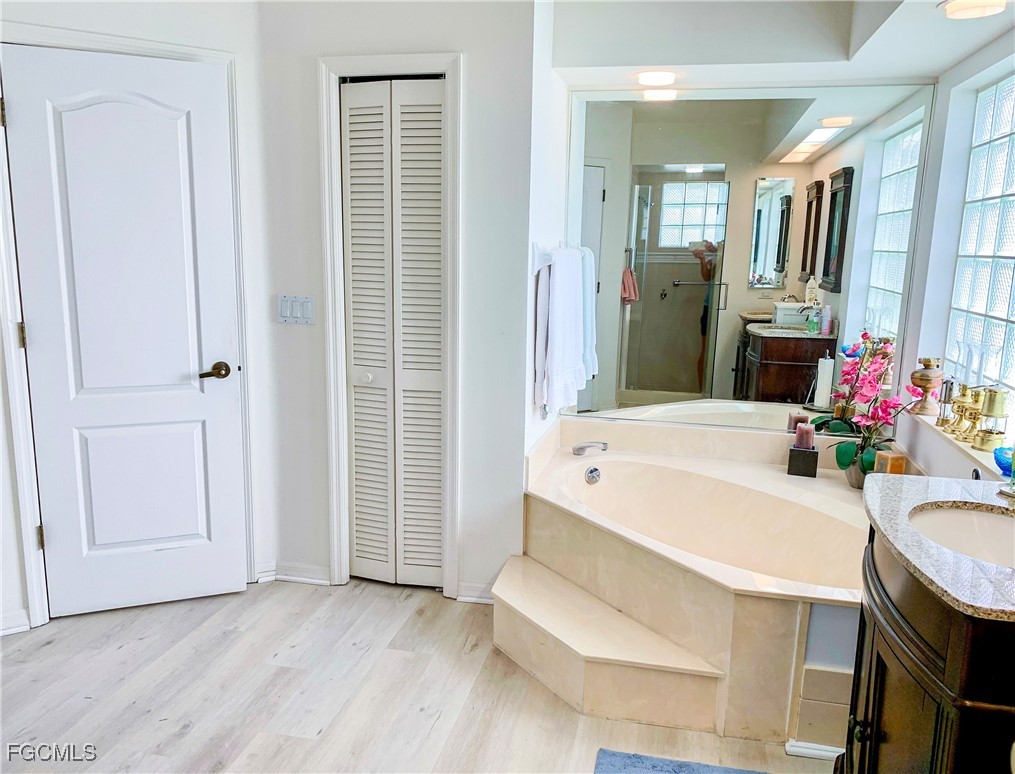 3 Bed Waterfront Home for Sale in Fort Myers, photo 21