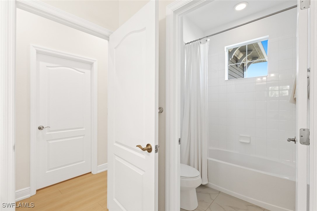 3 Bed Condominium for Sale in Avalon, photo 21