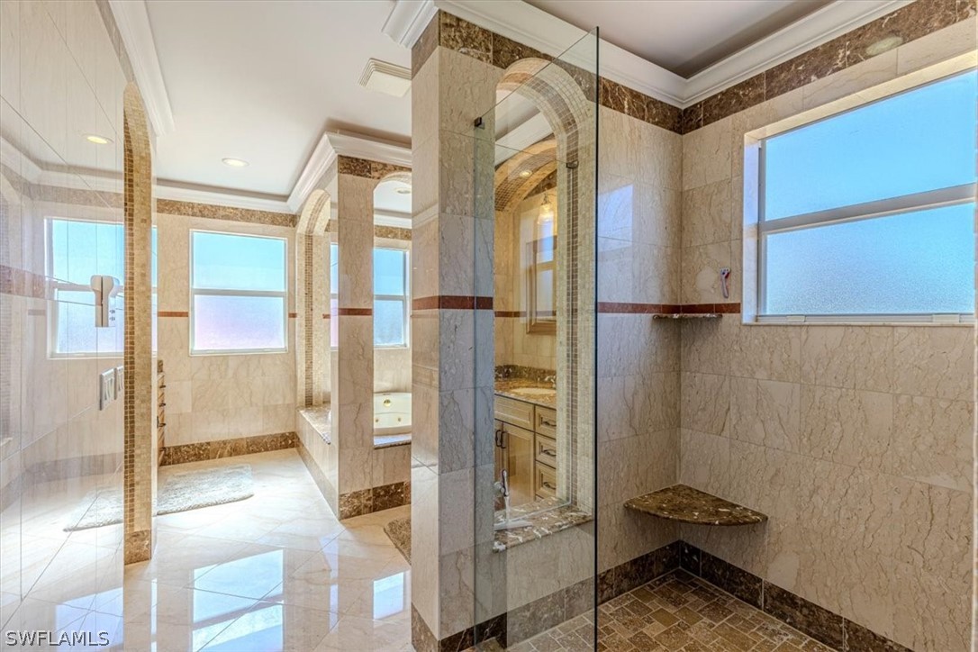 5 Bed SingleFamilyResidence for Sale in Naples, photo 21