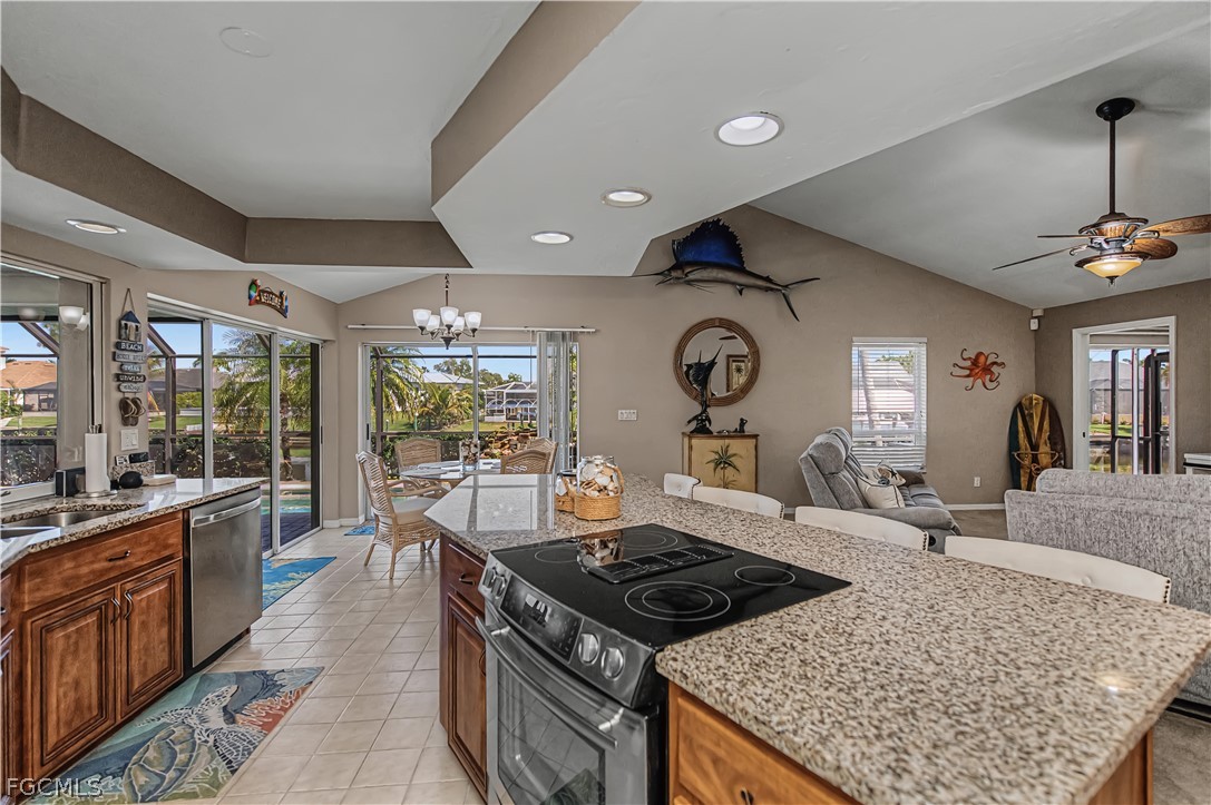 3 Bed Pool Home for Sale in Cape Coral, photo 21
