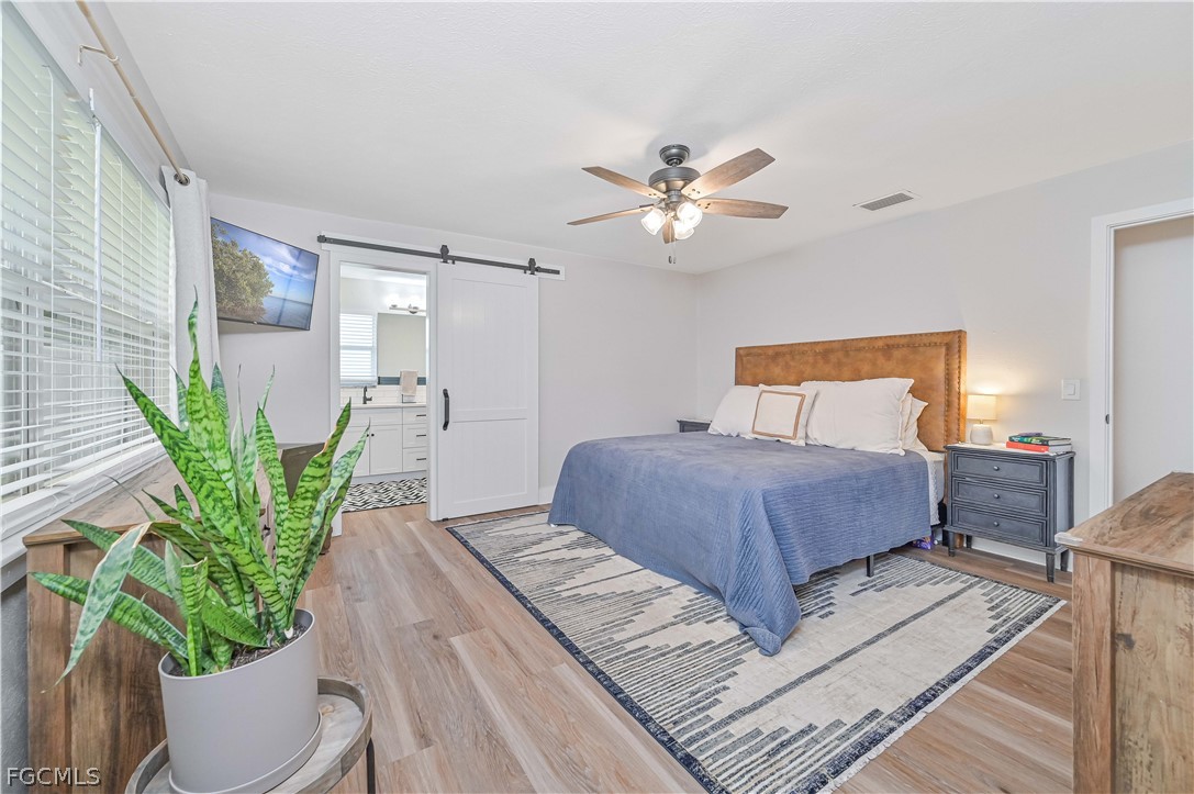 3 Bed Waterfront Home for Sale in Cape Coral, photo 21