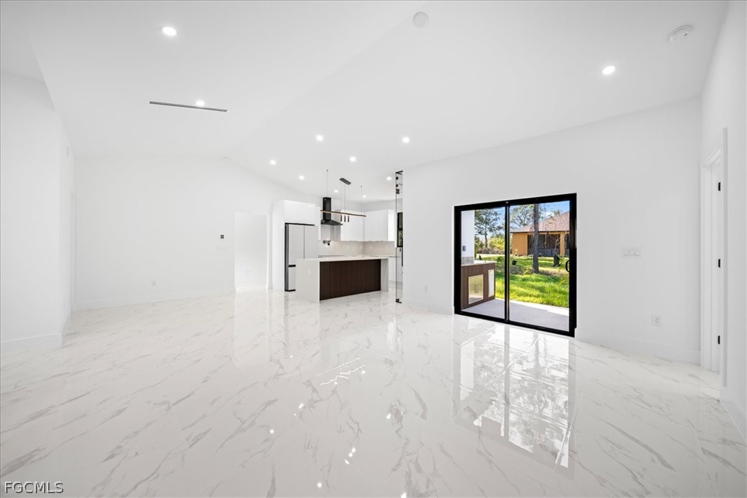 4 Bed SingleFamilyResidence for Sale in Lehigh Acres, photo 21