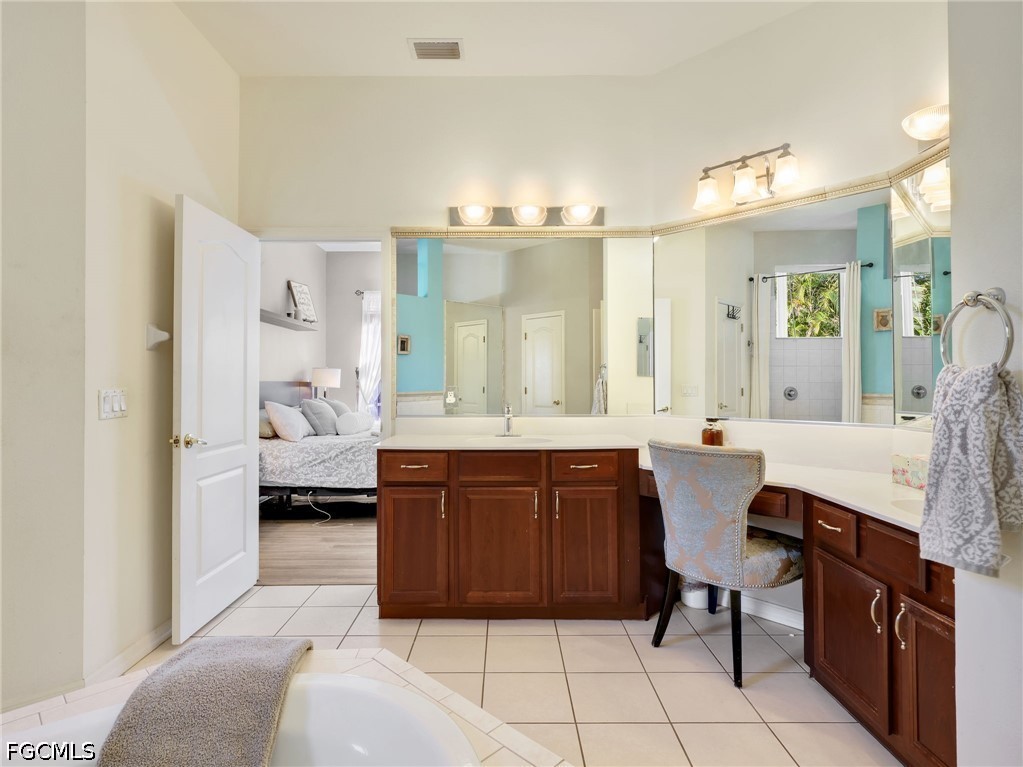 3 Bed Pool Home for Sale in Cape Coral, photo 21