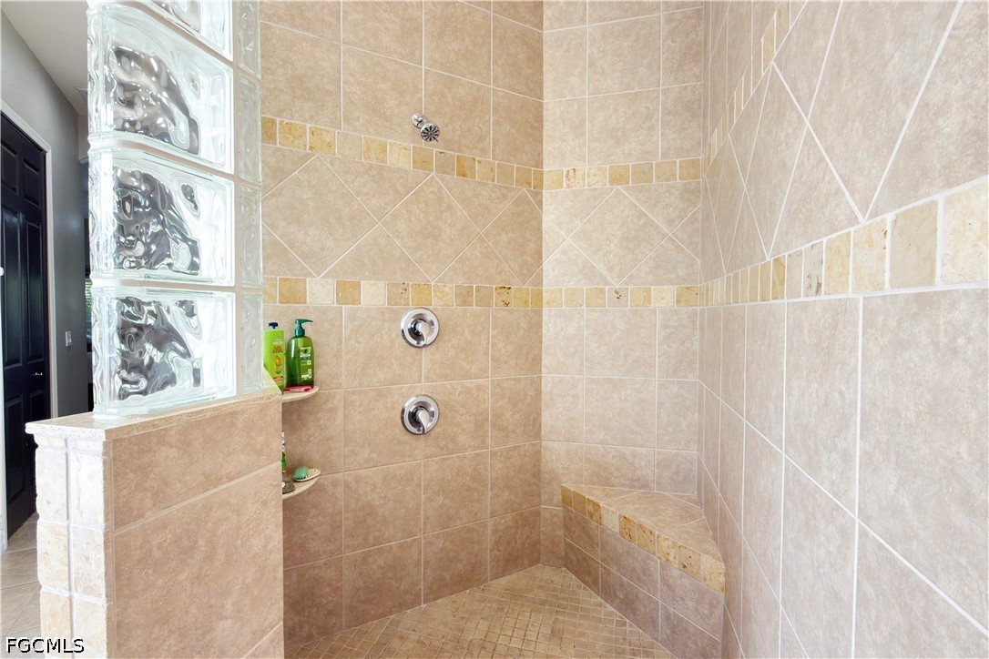 3 Bed Pool Home for Sale in Stonebridge South, photo 21
