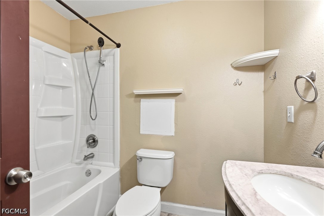 3 Bed SingleFamilyResidence for Sale in Labelle, photo 21