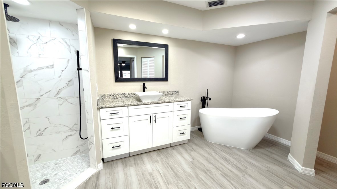 3 Bed Pool Home for Sale in Port Charlotte, photo 21