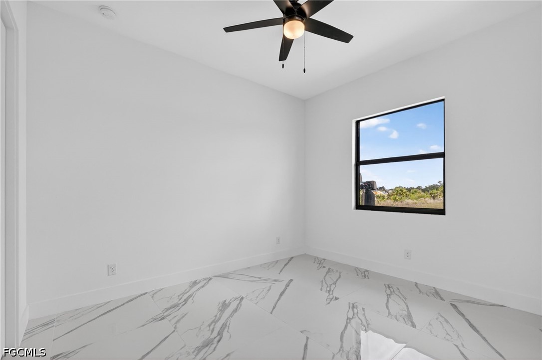 3 Bed Waterfront Home for Sale in Cape Coral, photo 21