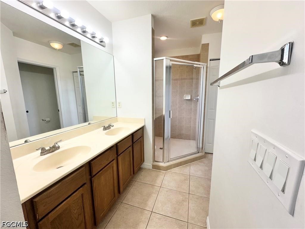 3 Bed Pool Home for Sale in Fort Myers, photo 21